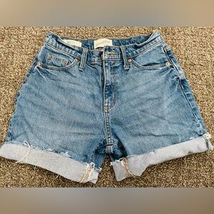 Vintage mid thigh shorts